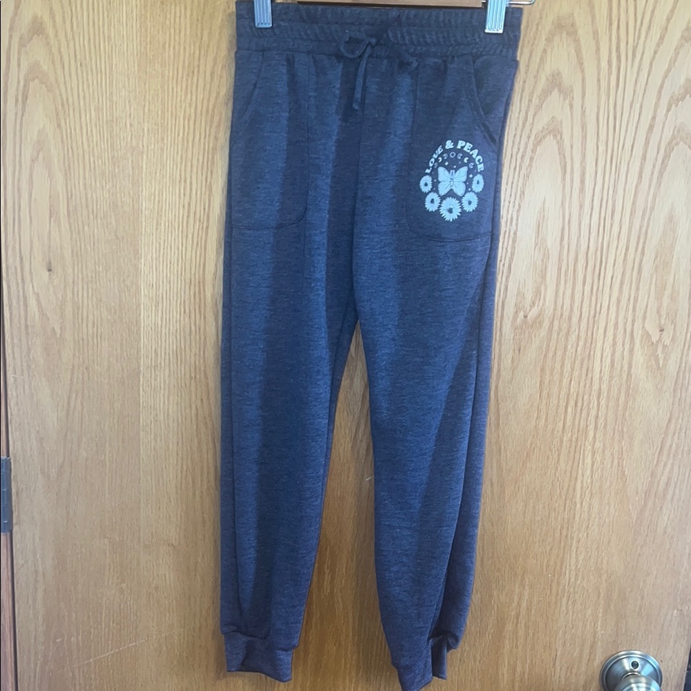 Crown of Heart Heathered Blue/Gray Joggers Girls‎ Size small NWT butterfly daisy